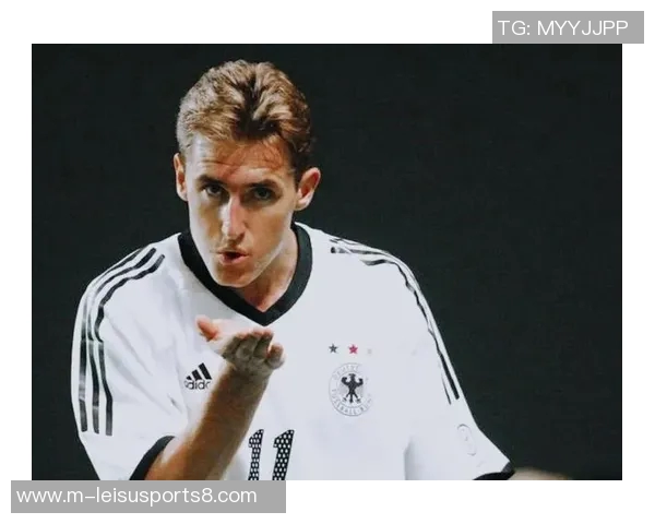 足球克伊的传奇之路：从草根球员到世界顶级教练的奋斗故事