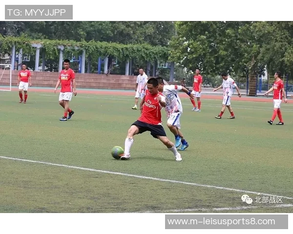 足球队训的科学管理与团队协作提升运动员竞技水平的有效策略